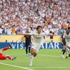 Gonzalo García, delantero merengue, celebra su gol ante Juventus