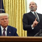 Trump y Lutnick en el Salón Ovál/ Andrew Caballero- Reynolds