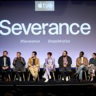 El elenco y la dirección de la serie 'Severance', durante la premier