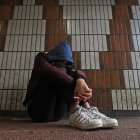 Una adolescente víctima de abuso sexual infantil