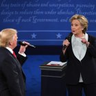 Donald Trump and Hillary Clinton debate in 2016