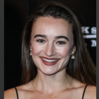 La actriz Kelley Mack llega al estreno en Los Ángeles de "Broadcast Signal Intrusion"