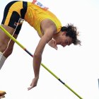 Mondo Duplantis supera su récord de salto con pértiga en Budapest (Hungría)