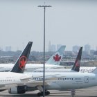 Varios aviones de Air Canada en el aeropuerto de Toronto
