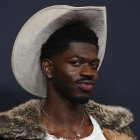 Lil Nas X llega a la 36.ª edición de los Premios GLAAD Media Awards el jueves 27 de marzo de 2025, en el Hotel Beverly Hilton de Beverly Hills, California.