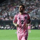 FT. LAUDERDALE, FL - AUGUST 27: Inter Miami forward Lionel Messi (10) jogs to take a corner kick during the match between Orlando City and Inter Miami CF on Wednesday, August 27, 2025 at Chase Stadium in Fort Lauderdale, Fla. (Credit Image: © Peter Joneleit/Icon SMI via ZUMA Press)