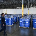 Incautan 13.000 barriles de químicos para drogas que iban de China a México