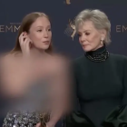 Hannah Einbinder y Jean Smart en los premios Emmy