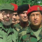 (Archivo) Fidel Castro y Hugo Chávez en el 2006 en Venezuela
