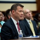 El subdirector adjunto del FBI, Peter Strzok, testifica sobre las acciones del FBI y del Departamento de Justicia durante las elecciones presidenciales de 2016 en una audiencia del comité conjunto de la Cámara de Representantes en el Capitolio, en Washington D. C., el 12 de julio de 2018.