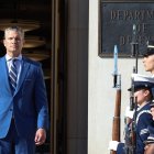 El secretario de Guerra, Pete Hegseth, en el Pentágono en Arlington, Virginia