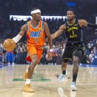 Shai Gilgeous-Alexander (Oklahoma City Thunder), frente a los Golden State Warriors