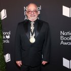 El escritor Rabih Alameddine, galardonado en los 2025 National Book Awards