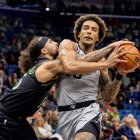 El alero de los Spurs, Jeremy Sochan.