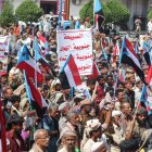 Manifestantes muestran su apoyo al Consejo de Transición del Sur (CTS)