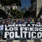 Manifestación en Caracas de venezolanos pidiendo por la liberación de todos los presos políticos