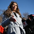 Kristi Noem en las afueras de la Casa Blanca/ Mandel Ngan