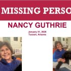 Cartel de persona desaparecida diseñado y difundido por el FBI