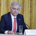 El administrador del CMMS, Mehmet Oz, participa en la Gran Mesa Redonda Histórica sobre Inversión en Salud Rural, en la Sala Este de la Casa Blanca, Washington, el 16 de enero de 2026.