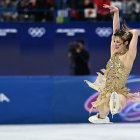 La estadounidense Alysa Liu compite en la final de patinaje artístico femenino individual libre durante los Juegos Olímpicos de Invierno de Milán-Cortina 2026 en el Milano Ice Skating Arena de Milán el 19 de febrero de 2026.