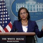 Susan Rice, habla durante la conferencia de prensa diaria en la Casa Blanca en Washington, DC, el 24 de agosto de 2022.