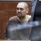 Nick Reiner comparece ante un jurado por la muerte de sus padres