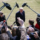 Donald Trump respondiendo preguntas en el Casa Blanca/ Andrew Caballero- Reynolds