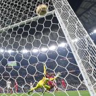 Juego de fútbol en el Lusail Stadium (Qatar). Imagen de archivo