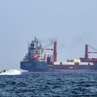 Barco petrolero circula por las aguas del estrecho de Ormuz/ Giuseppe Cacace