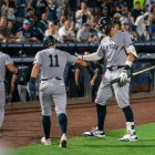 Anthony Volpe y Aaron Judge, de los Yankees de Nueva York. Imagen de archivo