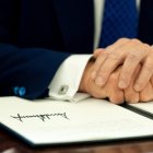 Donald Trump en el Salón Oval/ Saul Loeb