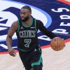 3 de enero de 2026, Inglewood, California, EE. UU.: Jaylen Brown, con el dorsal n.º 7 de los Boston Celtics, durante el partido de la temporada regular de la NBA de 2025 contra los Los Angeles Clippers, celebrado el sábado 3 de enero de 2026 en el Intuit Dome Arena de Inglewood, California. Los Clippers cayeron derrotados ante los Celtics por 146 a 115.