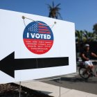 Centro de votación en Los Ángeles, California/ Patrick T. Fallon