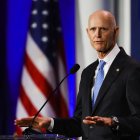 El senador Rick Scott.