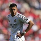 Kylian Mbappé lamenta la derrota del Real Madrid frente al RCD Mallorca. Abril de 2026