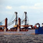 El buque de carga ruso Ursa Major durante una operación de vigilancia (Archivo)