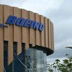 Logotipo en el stand de Boeing