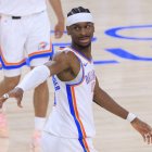 8 de abril de 2026, Inglewood, California, EE. UU.: Shai Gilgeous-Alexander, con el dorsal n.º 2 de los Oklahoma City Thunder, durante el partido de la temporada regular de la NBA contra los Los Angeles Clippers, celebrado el miércoles 8 de abril de 2026 en el Intuit Dome de Inglewood, California.