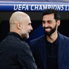 Pep Guardiola y Álvaro Arbeloa, en el duelo entre el Manchester City y el Real Madrid. UEFA Champions League 2025-2026