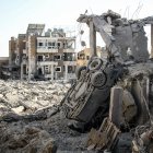 Una fotografía muestra las consecuencias de los ataques aéreos israelíes en la zona de Burj al-Chamali, cerca de la ciudad sureña de Tiro, el 2 de junio de 2026.
