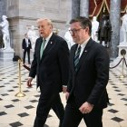 El presidente Donald Trump y el presidente de la Cámara de Representantes, Mike Johnson.