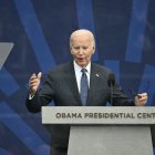 El presidente Biden hablando durante la inauguración del Barack Obama Presidential Center en Chicago, este 18 de junio.