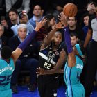 El alero de los Milwaukee Bucks, Khris Middleton