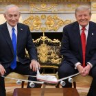 Benjamin Netanyahu y Donald Trump en el Despacho Oval