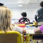 Niños en un colegio (Imagen de archivo)
