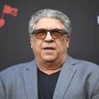 (ARCHIVO) El actor estadounidense Vincent Pastore llega a la gala de los MTV Video Music Awards 2019, celebrada en el Prudential Center de Newark, Nueva Jersey, el 26 de agosto de 2019. Pastore, que protagonizó la serie de HBO 'Los Soprano', falleció a los 80 años el 1 de agosto de 2026.