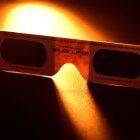 Unas gafas especiales para ver el eclipse solar (Archivo)