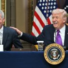 Chris Wright, secretario de Energía, junto a Donald Trump/ Andrew Caballero- Reynolds