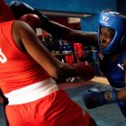 Boxeadoras cubanas en un entrenamiento (Imagen de archivo)
