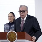 Rubén Muñoz Rocha en una imagen de archivo junto a la presidente Claudia Sheinbaum